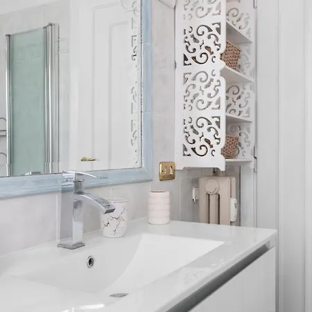 Maison G - New Design With Balcony *