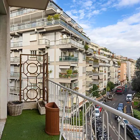 Maison G - New Design With Balcony Lägenhet
